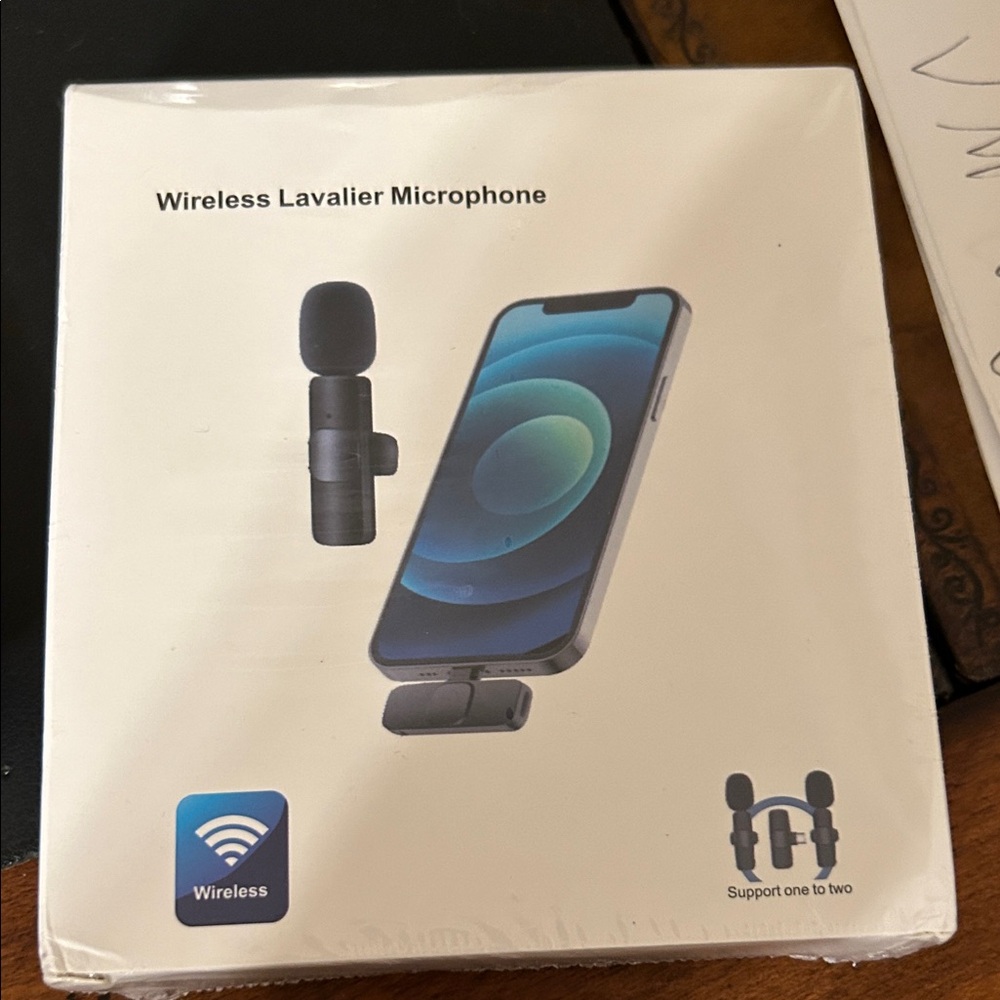Wireless Lavalier Microphone - Black